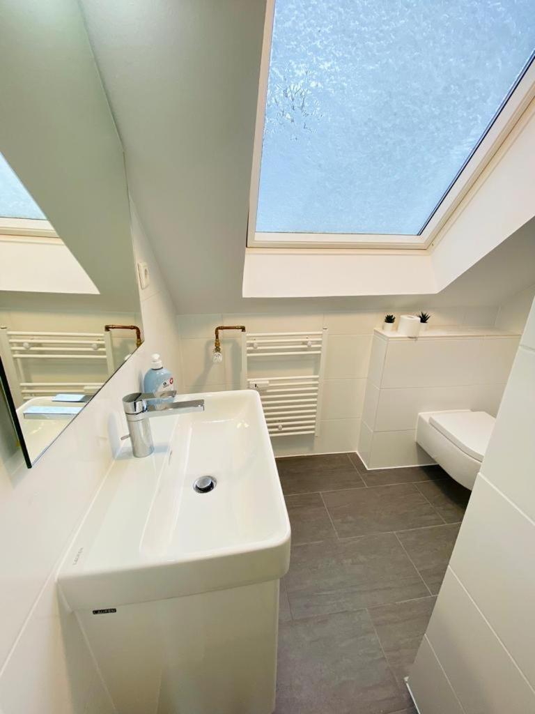 Cute Apartment - Detmold City Center - Large Kitchen, Bath, South Facing Balcony - Free Parking And Wifi Εξωτερικό φωτογραφία