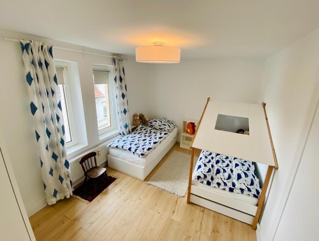 Cute Apartment - Detmold City Center - Large Kitchen, Bath, South Facing Balcony - Free Parking And Wifi Εξωτερικό φωτογραφία